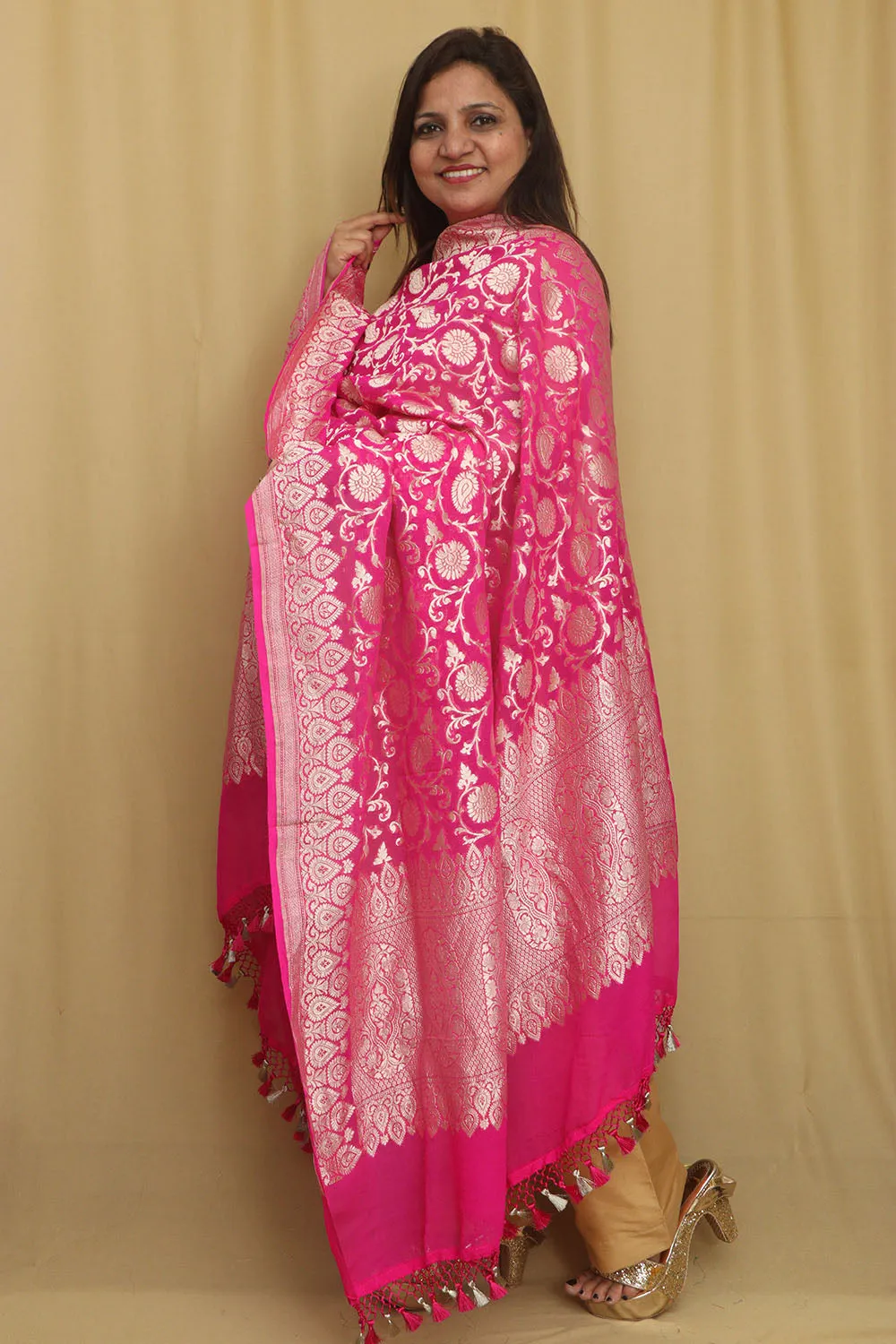 Beautiful Pink Banarasi Handloom Pure Georgette Dupatta