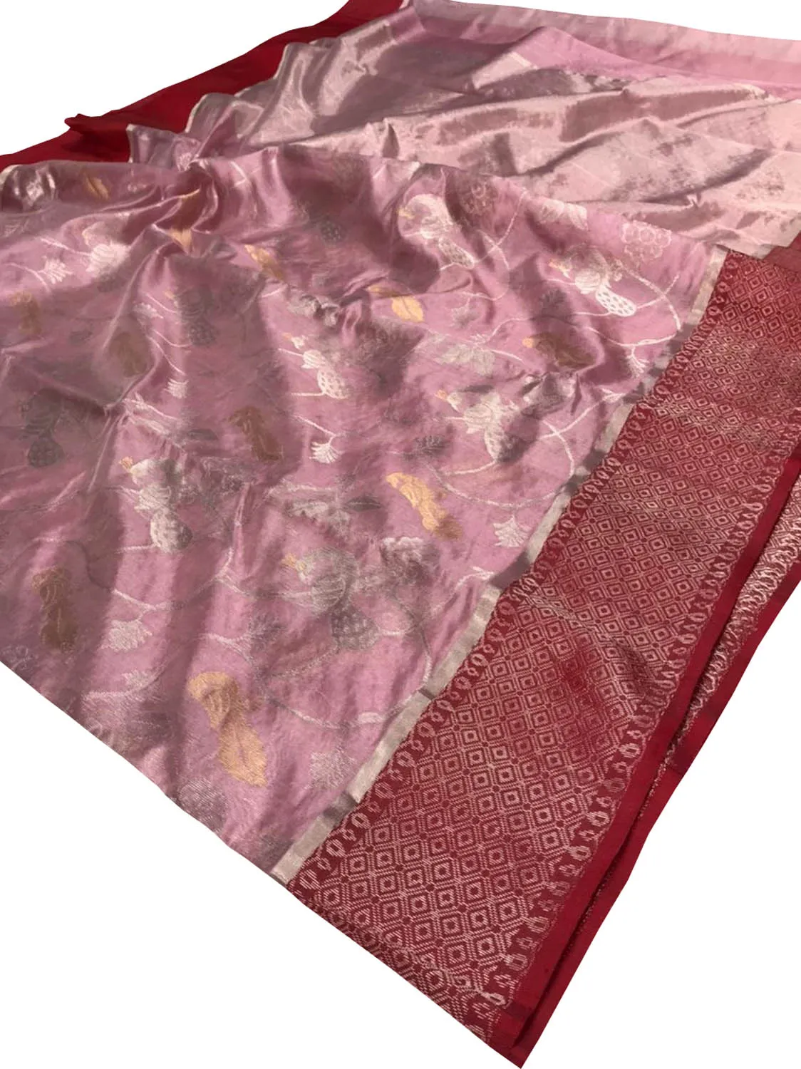 Elegant Pink Chanderi Handloom Silk Saree: A Timeless Classic