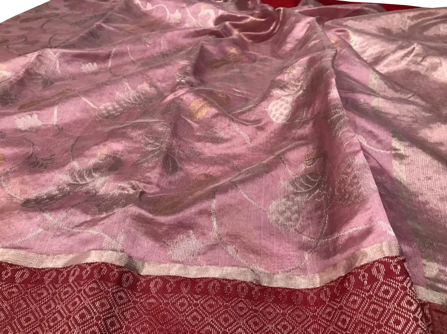 Elegant Pink Chanderi Handloom Silk Saree: A Timeless Classic