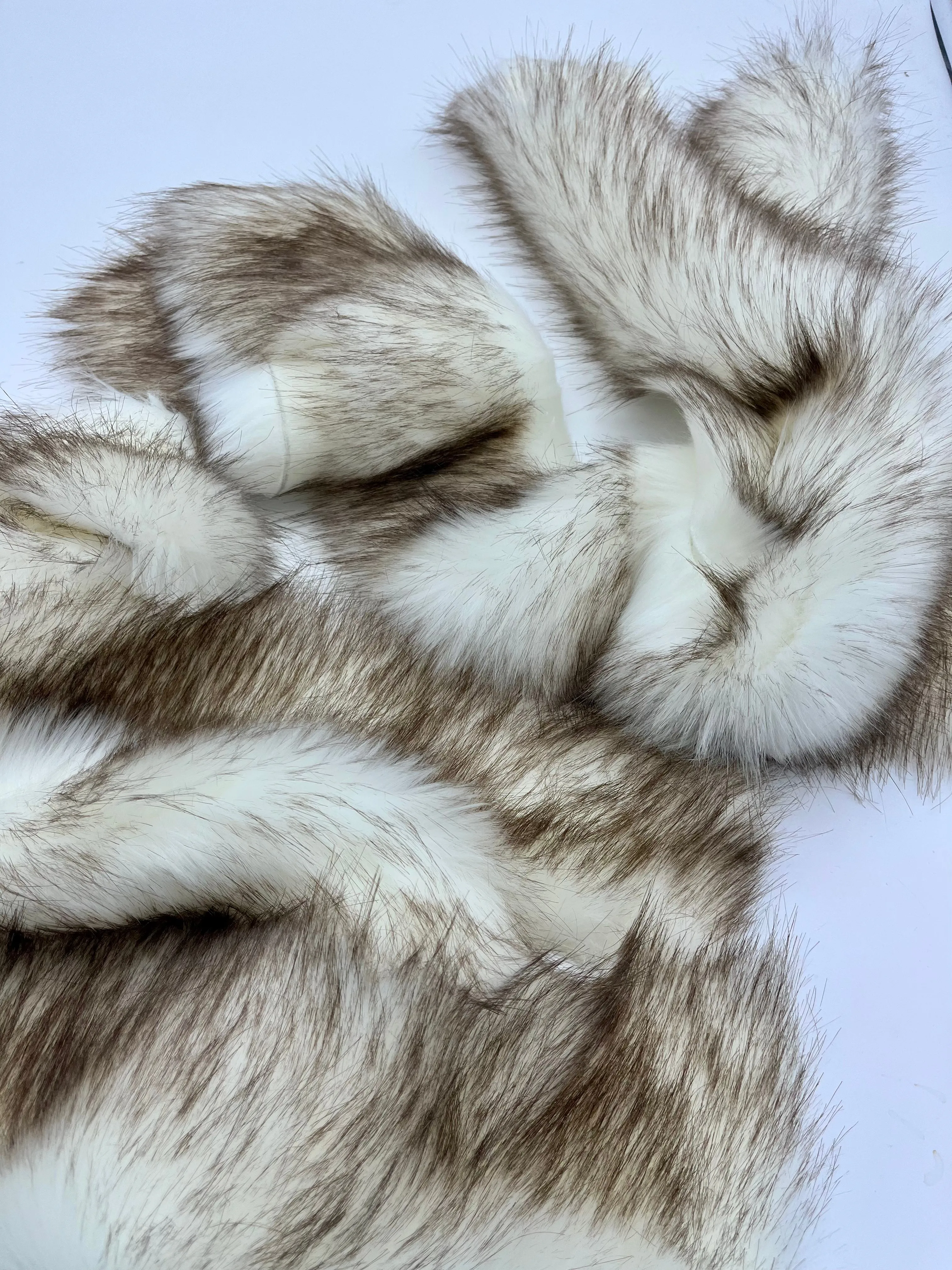 FAUX ARCTIC FOX (Strips)
