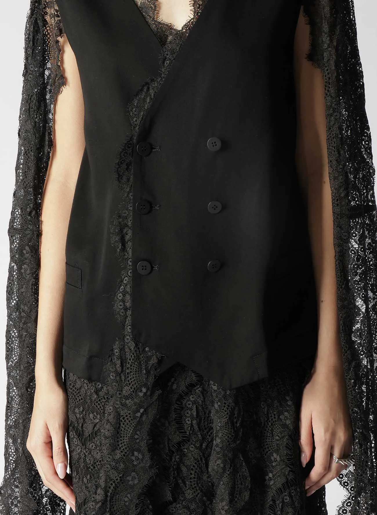 LAWN   SATIN SCALLOP DOUBLE VEST
