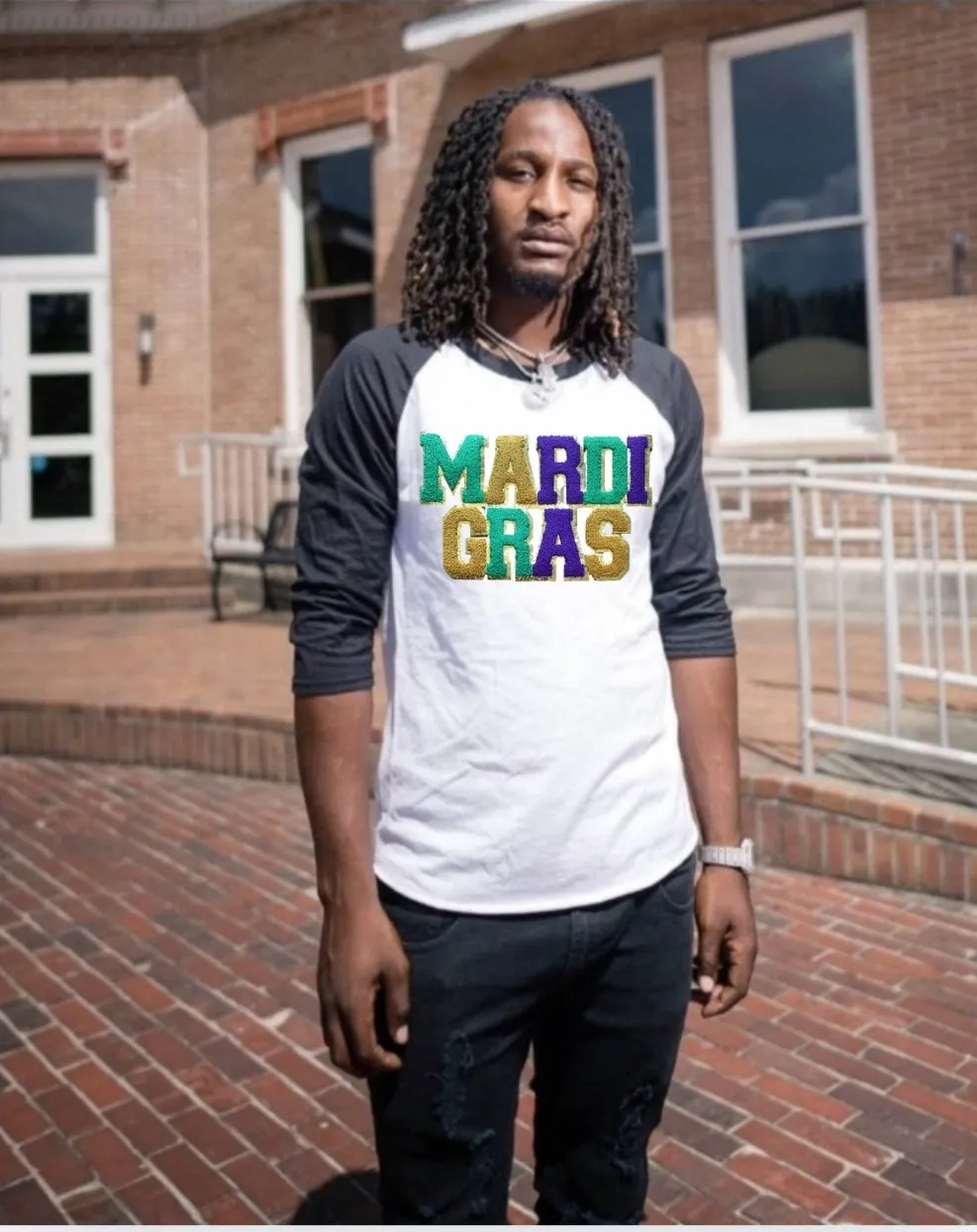 Men white baseball t-shirt trimmed in black