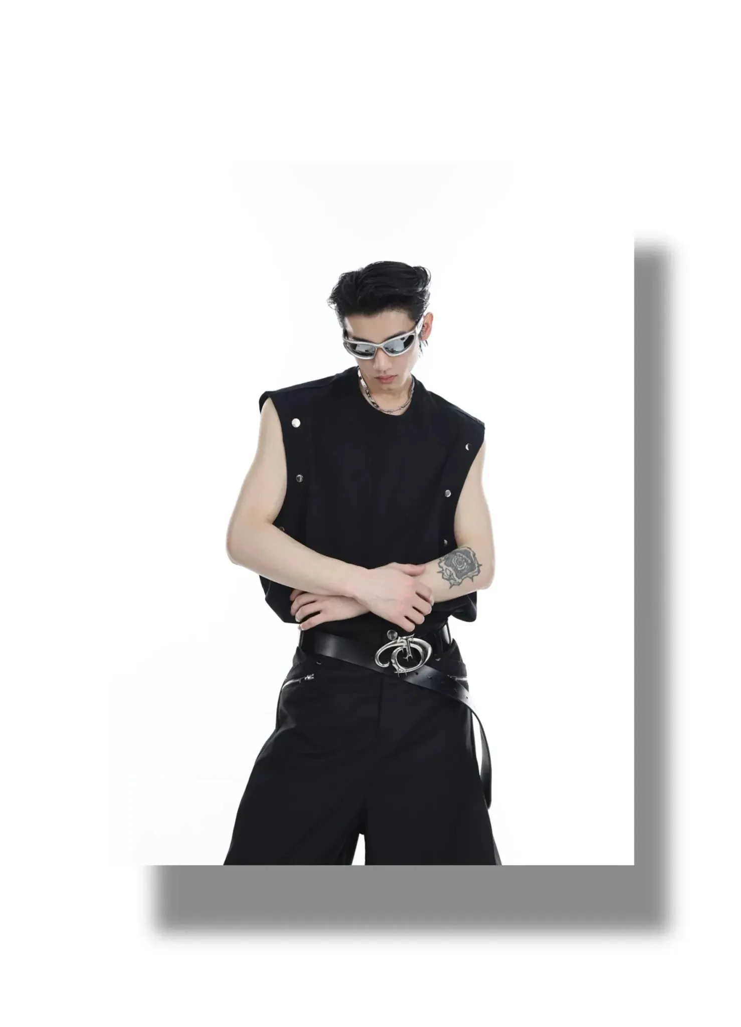 Men's Streetwear Sporty Loose-Fit Tank Top with Metal Button Accents