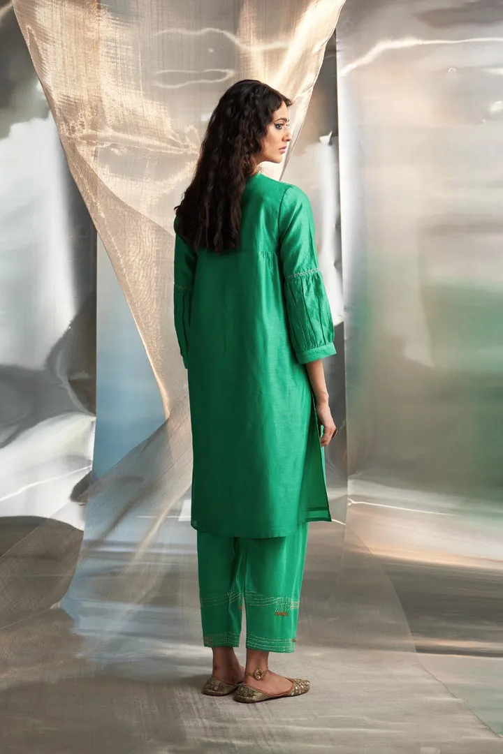 Misr's Embroidered kurta with heavy booti set