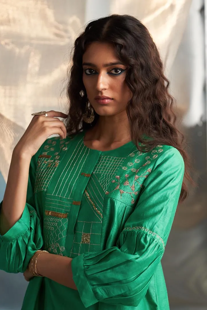 Misr's Embroidered kurta with heavy booti set