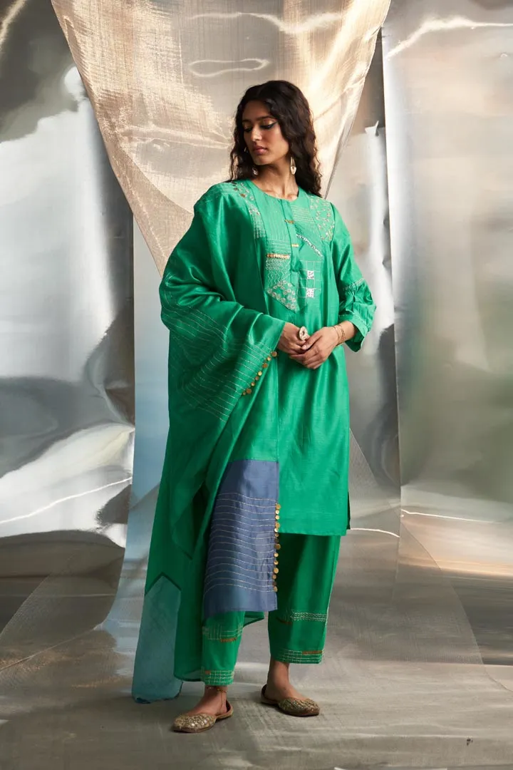 Misr's Embroidered kurta with heavy booti set