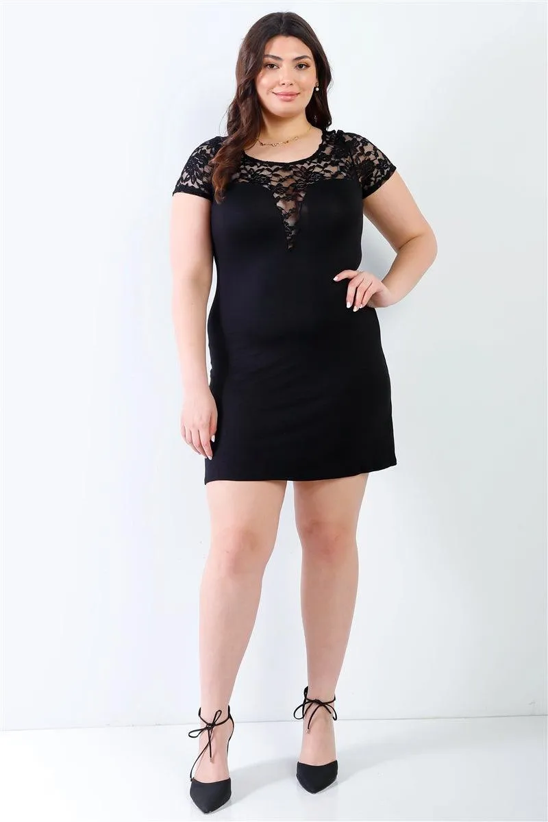 Plus Lace Details Short Sleeve
