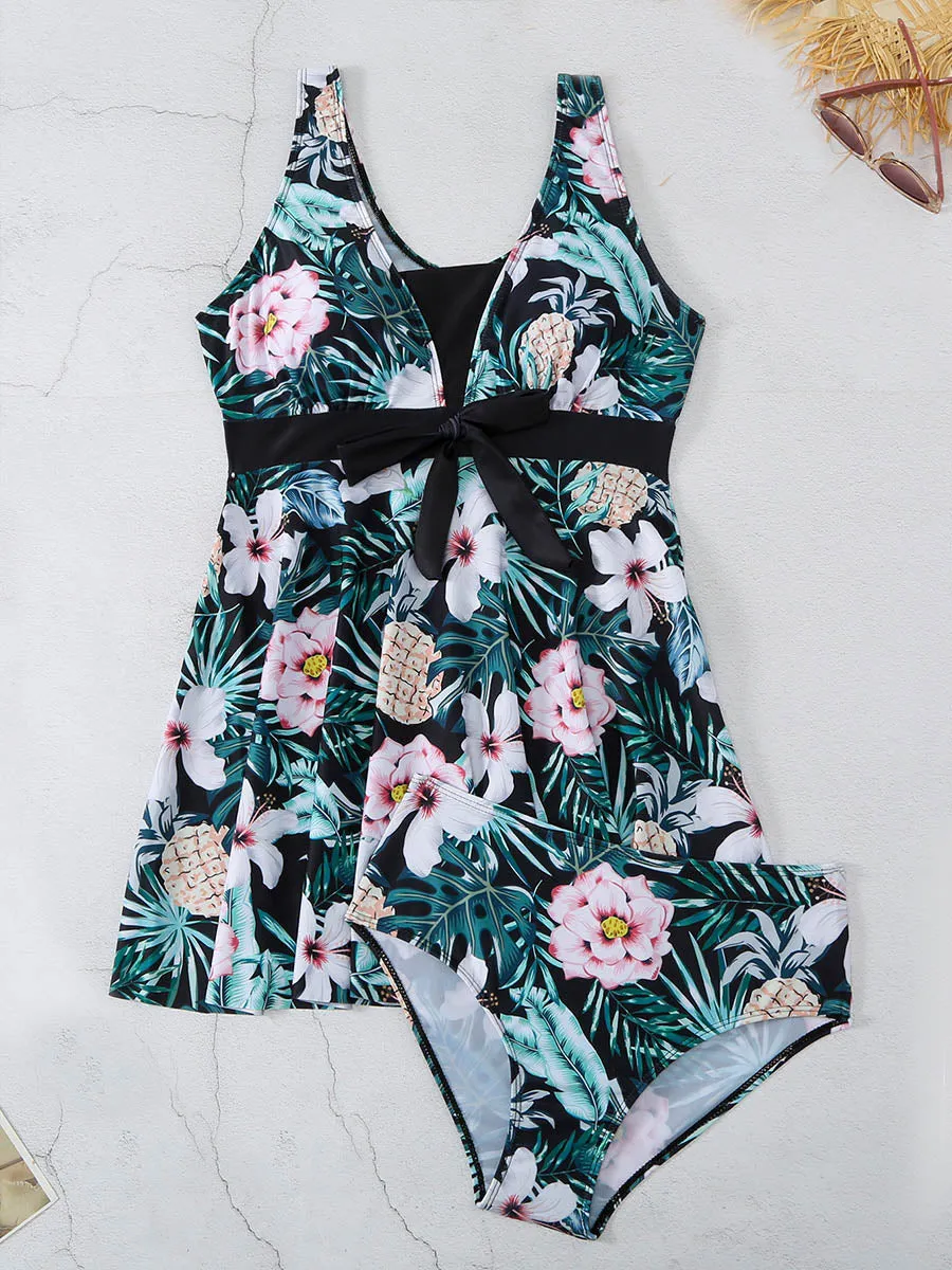 Sleeveless tankini two-piece swimsuit with leaf print