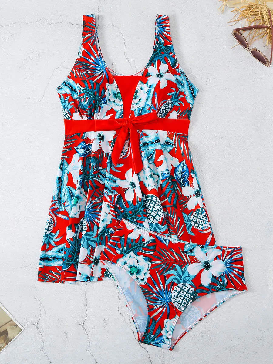Sleeveless tankini two-piece swimsuit with leaf print
