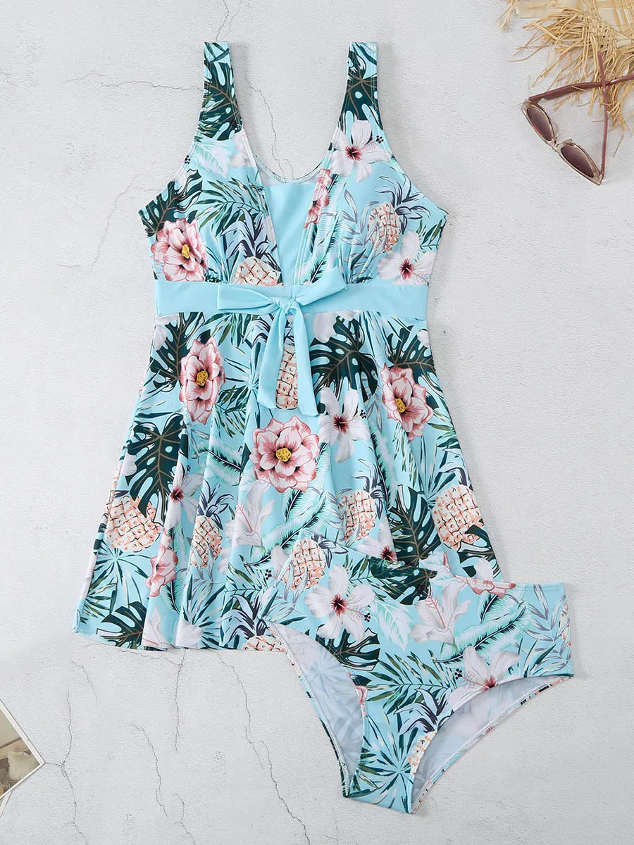 Sleeveless tankini two-piece swimsuit with leaf print