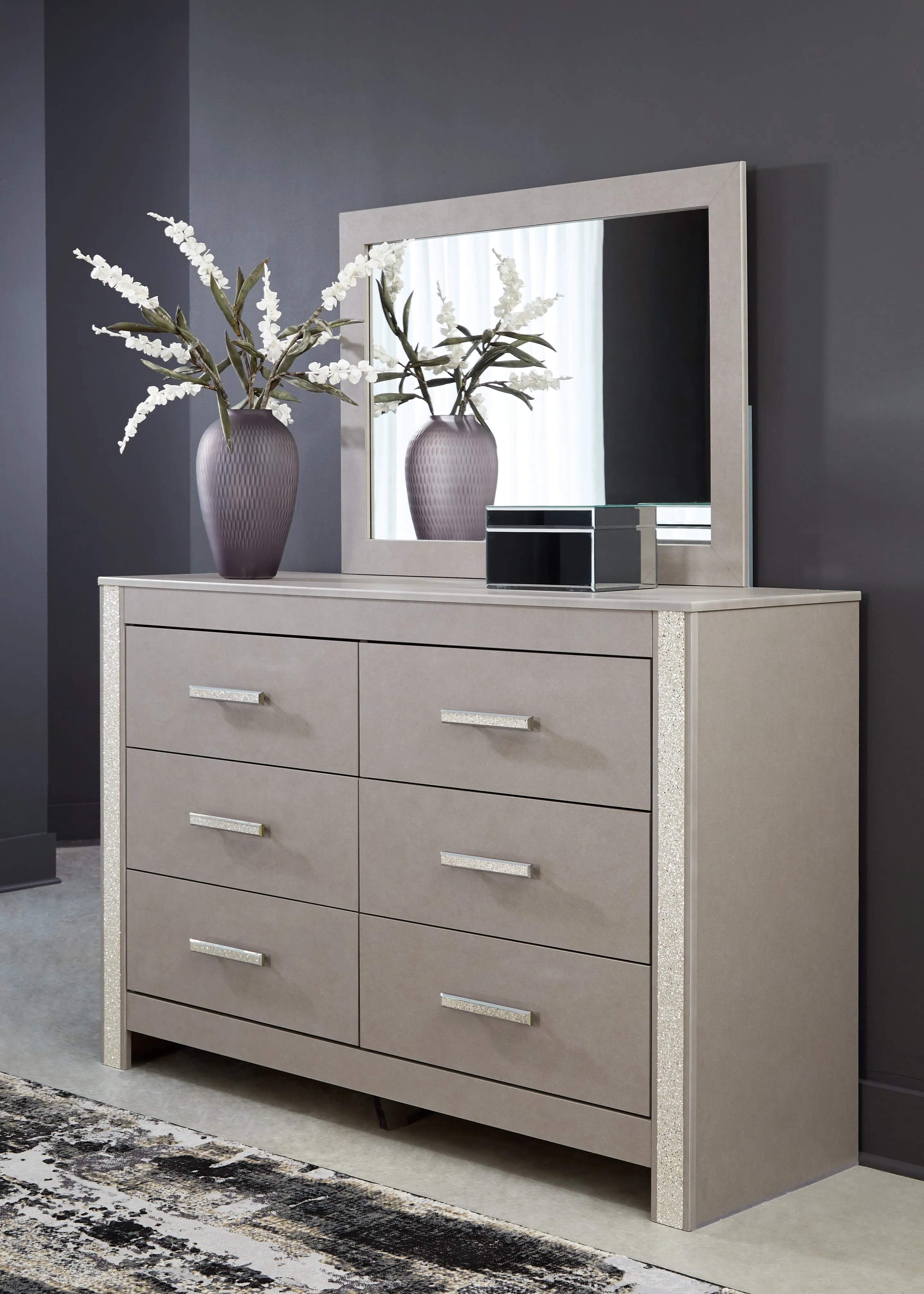Surancha Queen Poster Bed with Mirrored Dresser and 2 Nightstands in Gray