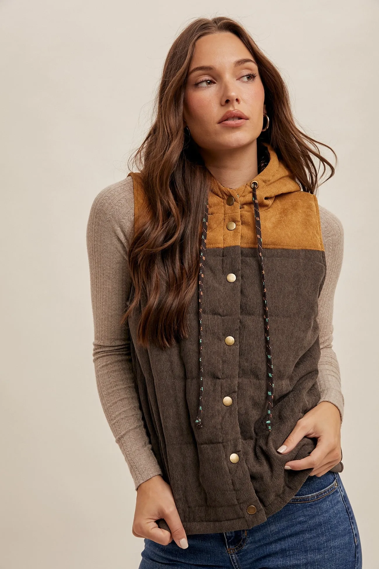 This Side Vest In Grey/Camel