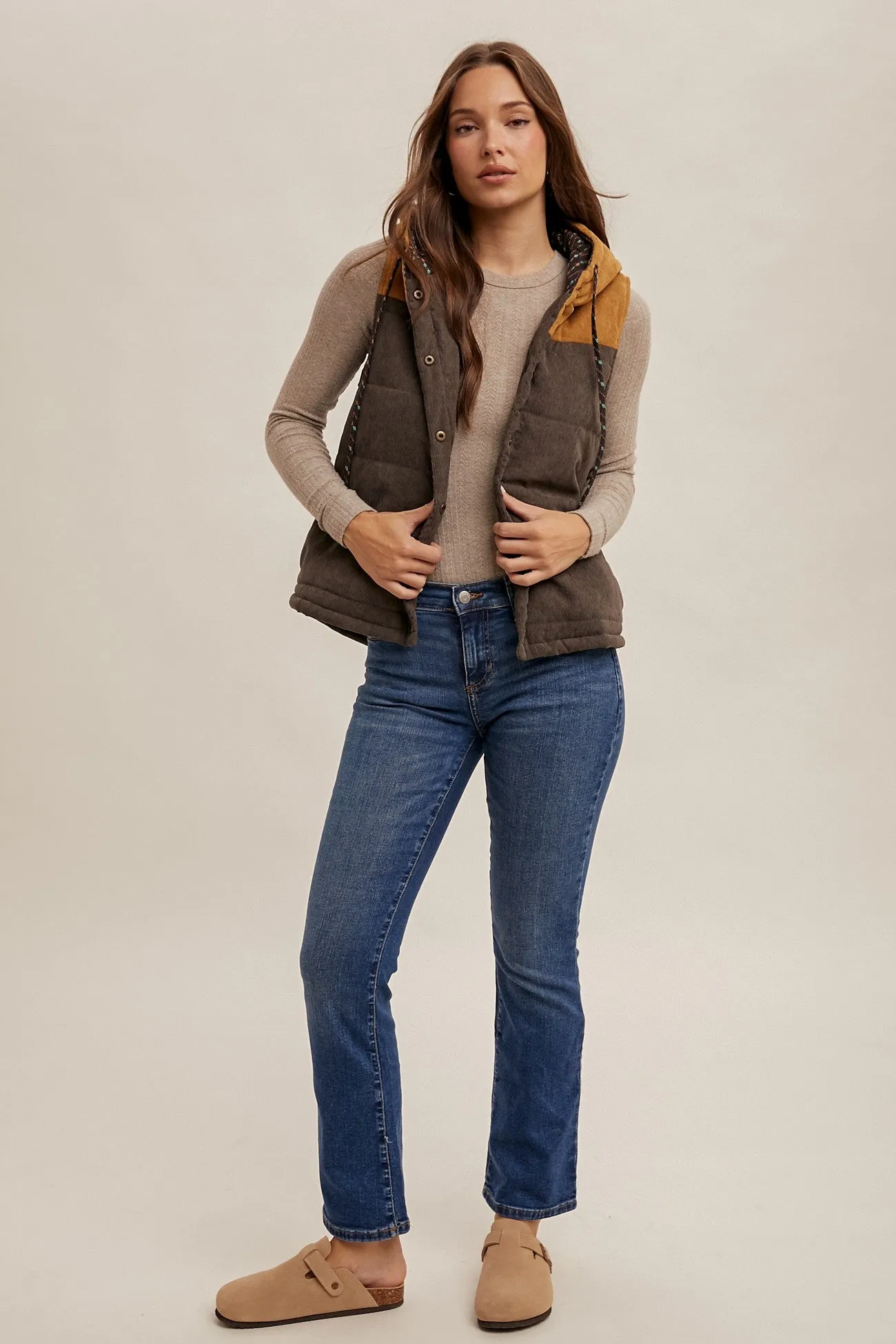 This Side Vest In Grey/Camel