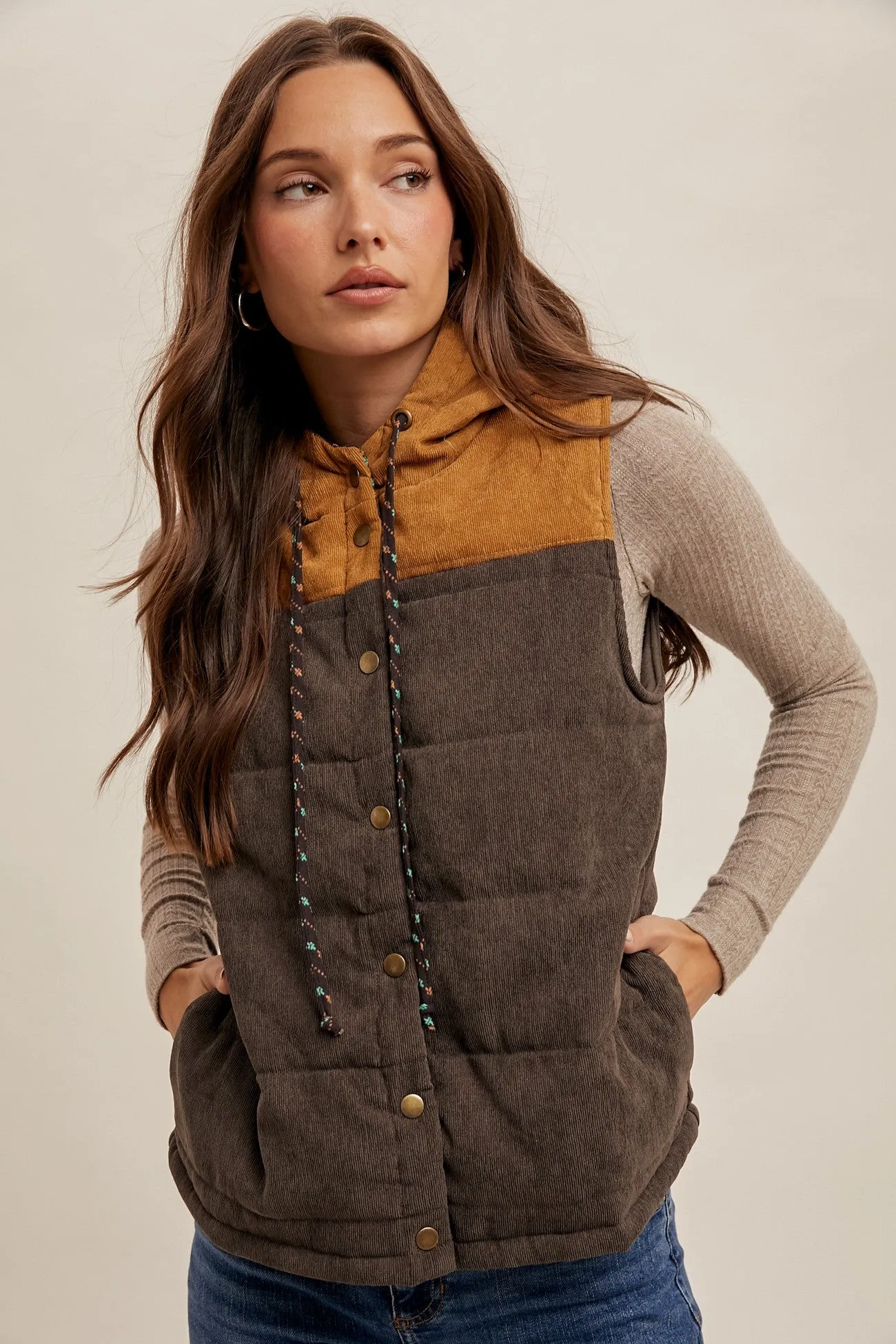 This Side Vest In Grey/Camel